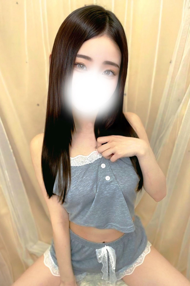 白羽ひなの
